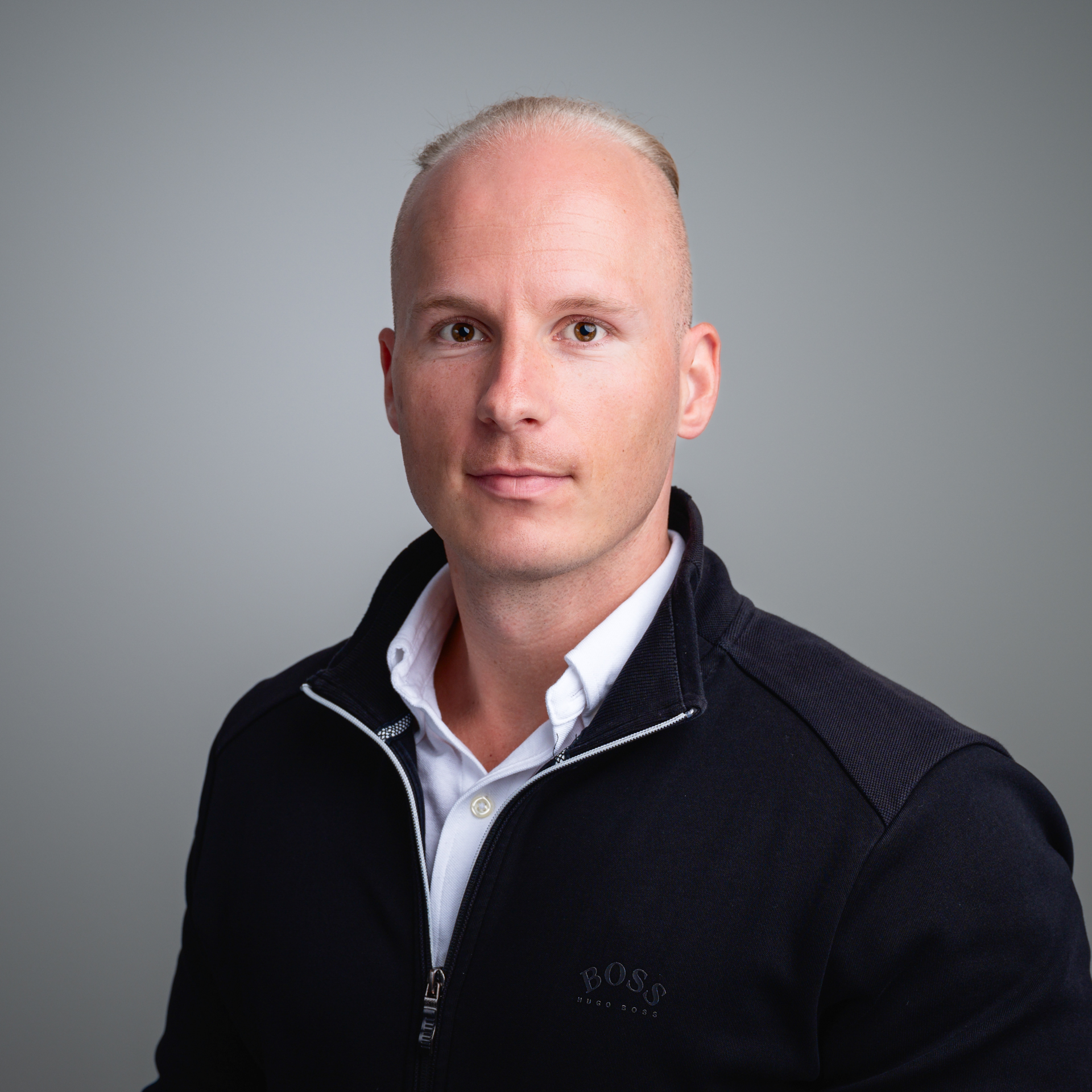 https://luebecker-wachunternehmen.de/wp-content/uploads/2025/08/2_Philip_Gehrke.jpg