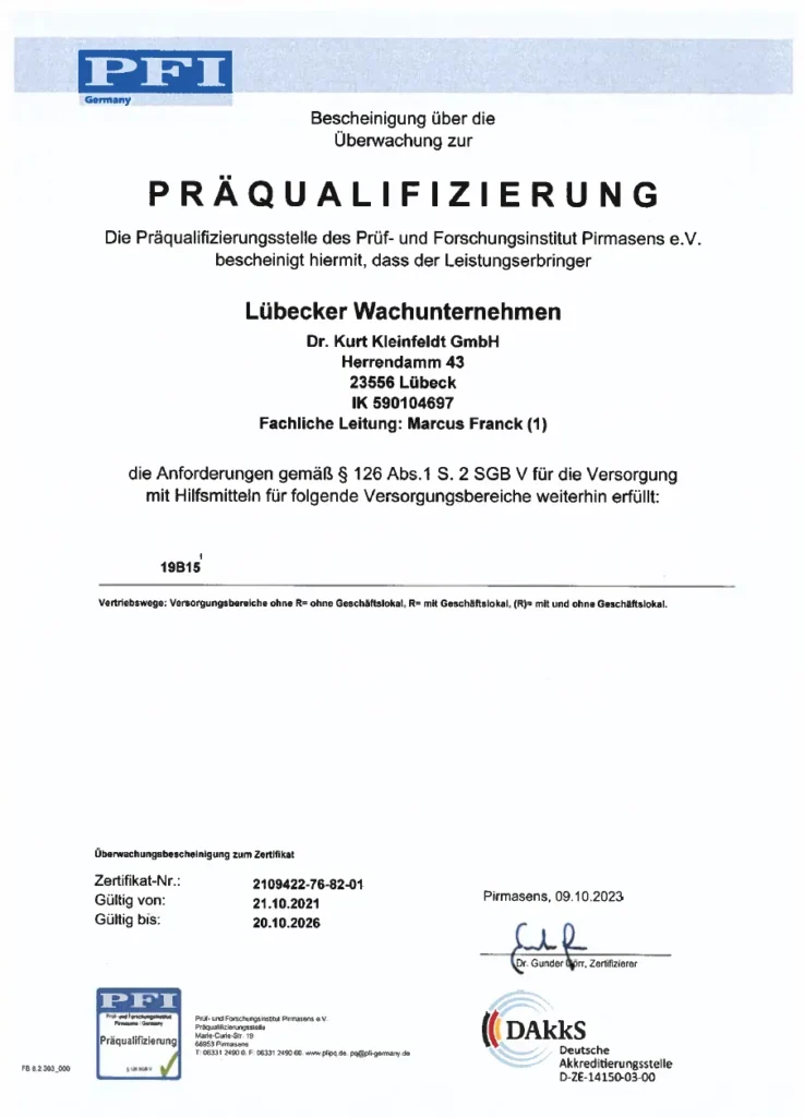 Ein Präqualifizierungszertifikat für das Lübecker Wachunternehmen Dr. Kurt Kleinfeldt GmbH, gültig bis Oktober 2026, für Haus-Notruf-Dienstleistungen.